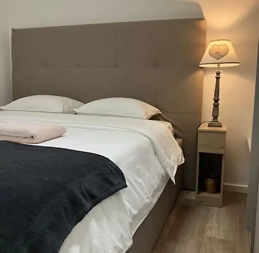 Apartamento Joli Duplex Proche Du Léman